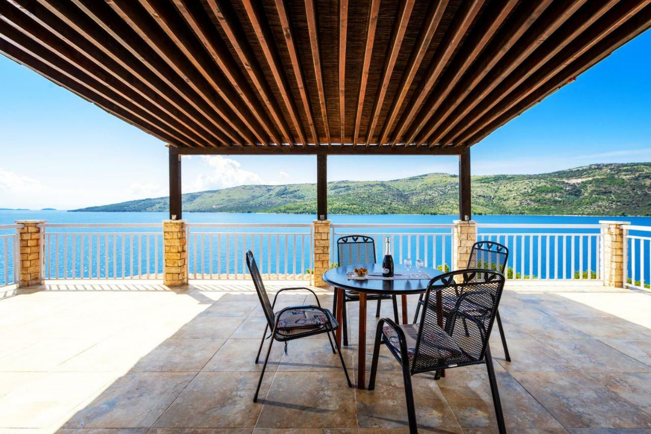 Seaside Villa Near Trogir - Poljica Marina Exterior photo